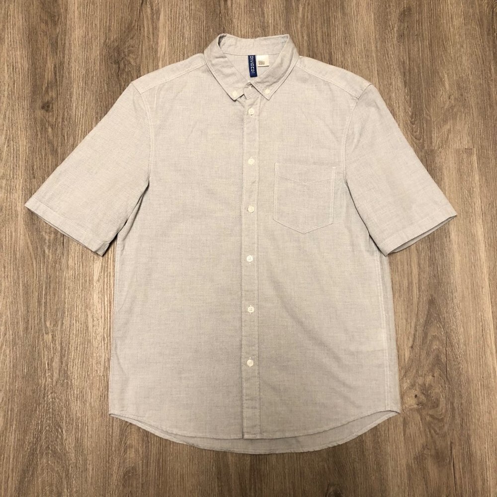 NWT H&M Divided Short Sleeve Button Down Shirt Men’s Size Small 100% Cotton Blue